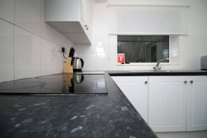 City Centre, Parking, Smart Tv'S In All Rooms Swansea Exterior foto