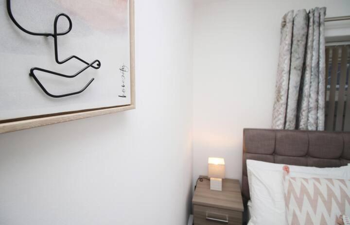 City Centre, Parking, Smart Tv'S In All Rooms Swansea Exterior foto