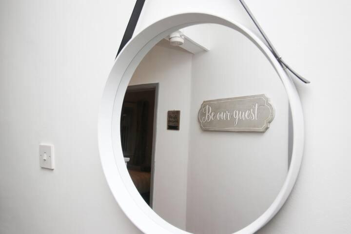 City Centre, Parking, Smart Tv'S In All Rooms Swansea Exterior foto